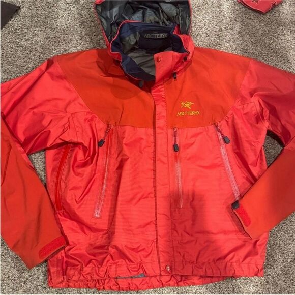 Arc’teryx Theta LT Jacket – Vintage 1998 Molten & Gold| Made in Canada | Large - Picture 2 of 16
